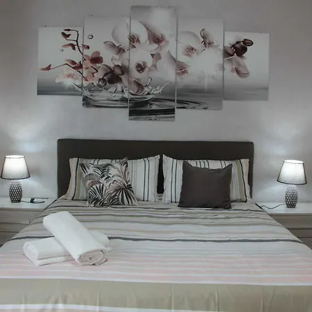 Alma Hotell 3*