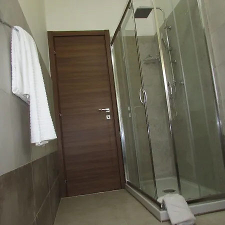 Alma Hotell 3*